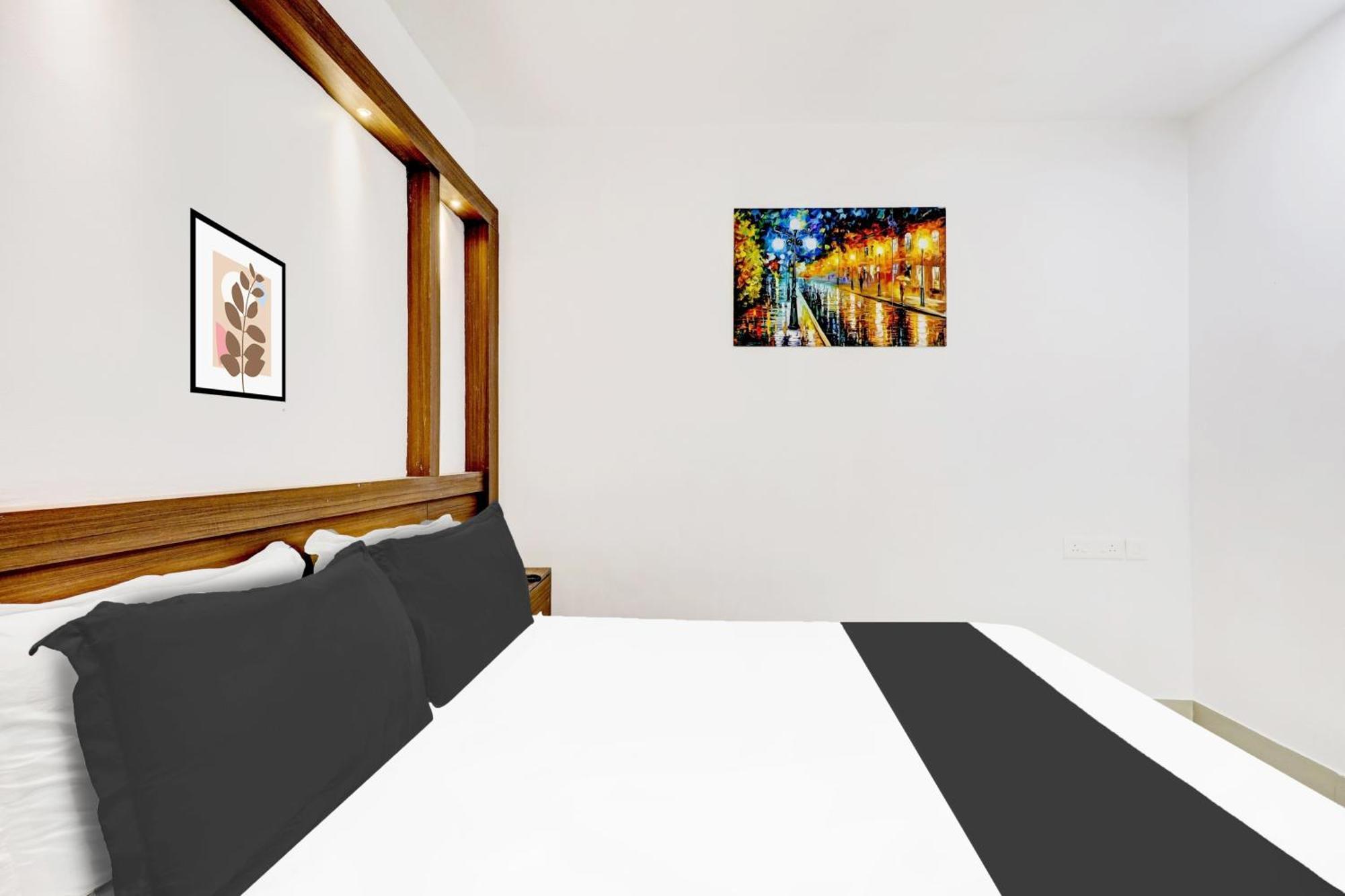 Super Hotel O Kazhakoottam Near Al Saj Convention Centre Kazhakuttam المظهر الخارجي الصورة