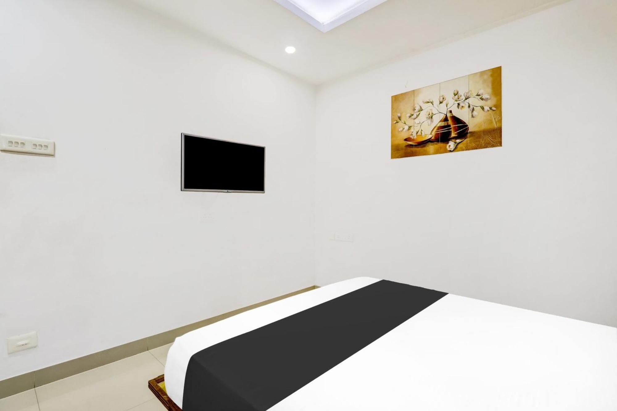 Super Hotel O Kazhakoottam Near Al Saj Convention Centre Kazhakuttam المظهر الخارجي الصورة