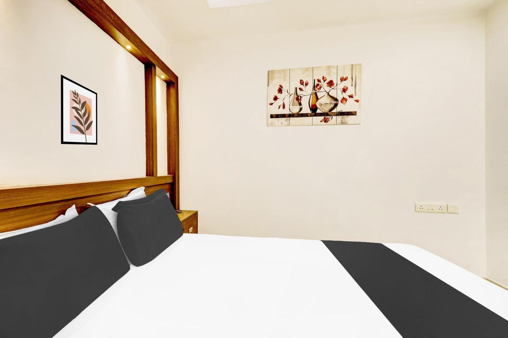 Super Hotel O Kazhakoottam Near Al Saj Convention Centre Kazhakuttam المظهر الخارجي الصورة