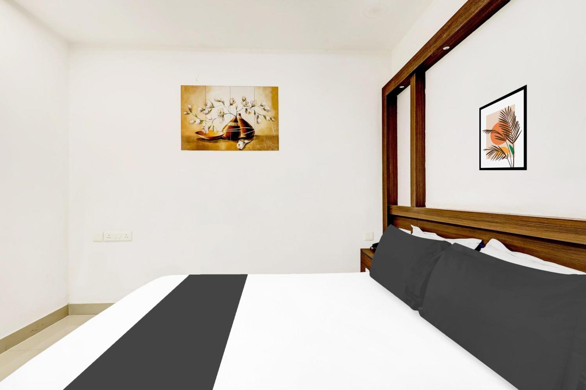 Super Hotel O Kazhakoottam Near Al Saj Convention Centre Kazhakuttam المظهر الخارجي الصورة